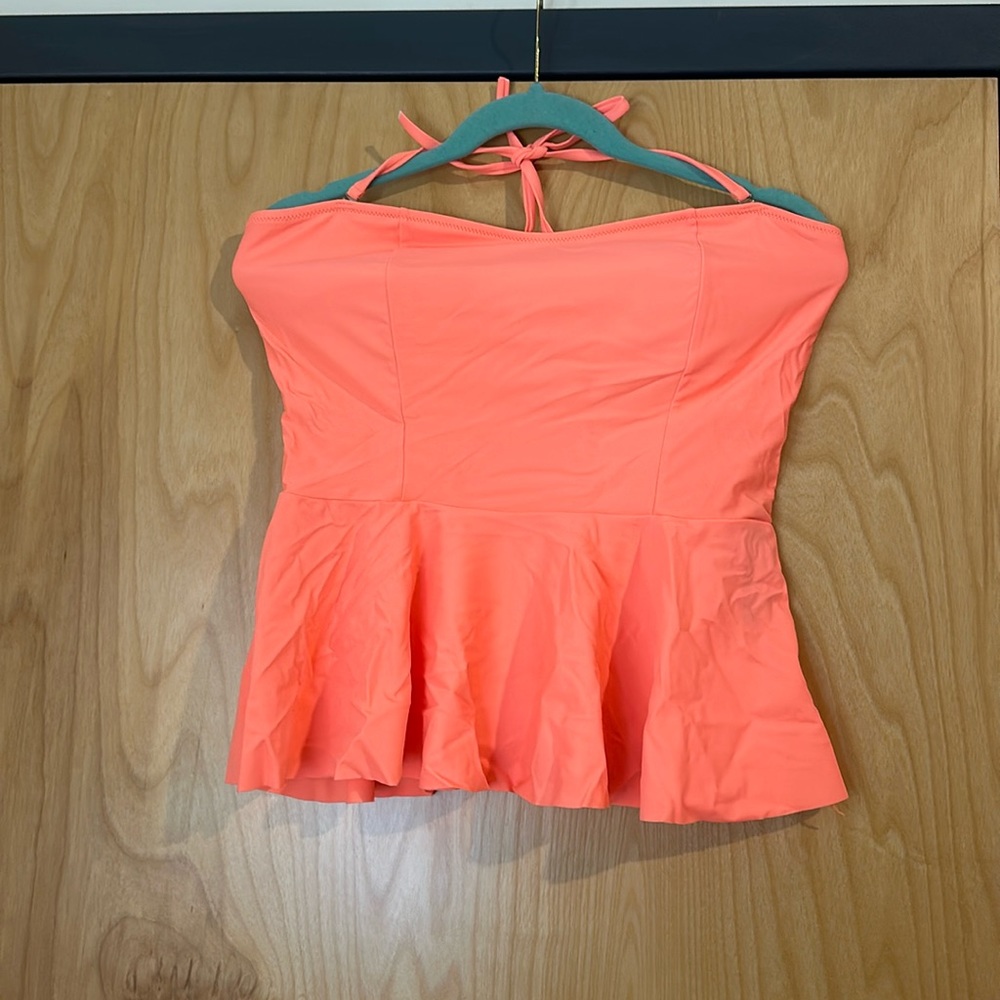 Tag says 4XL fits as an XL. peplum Tankini top w halter tiesMid-high waisted